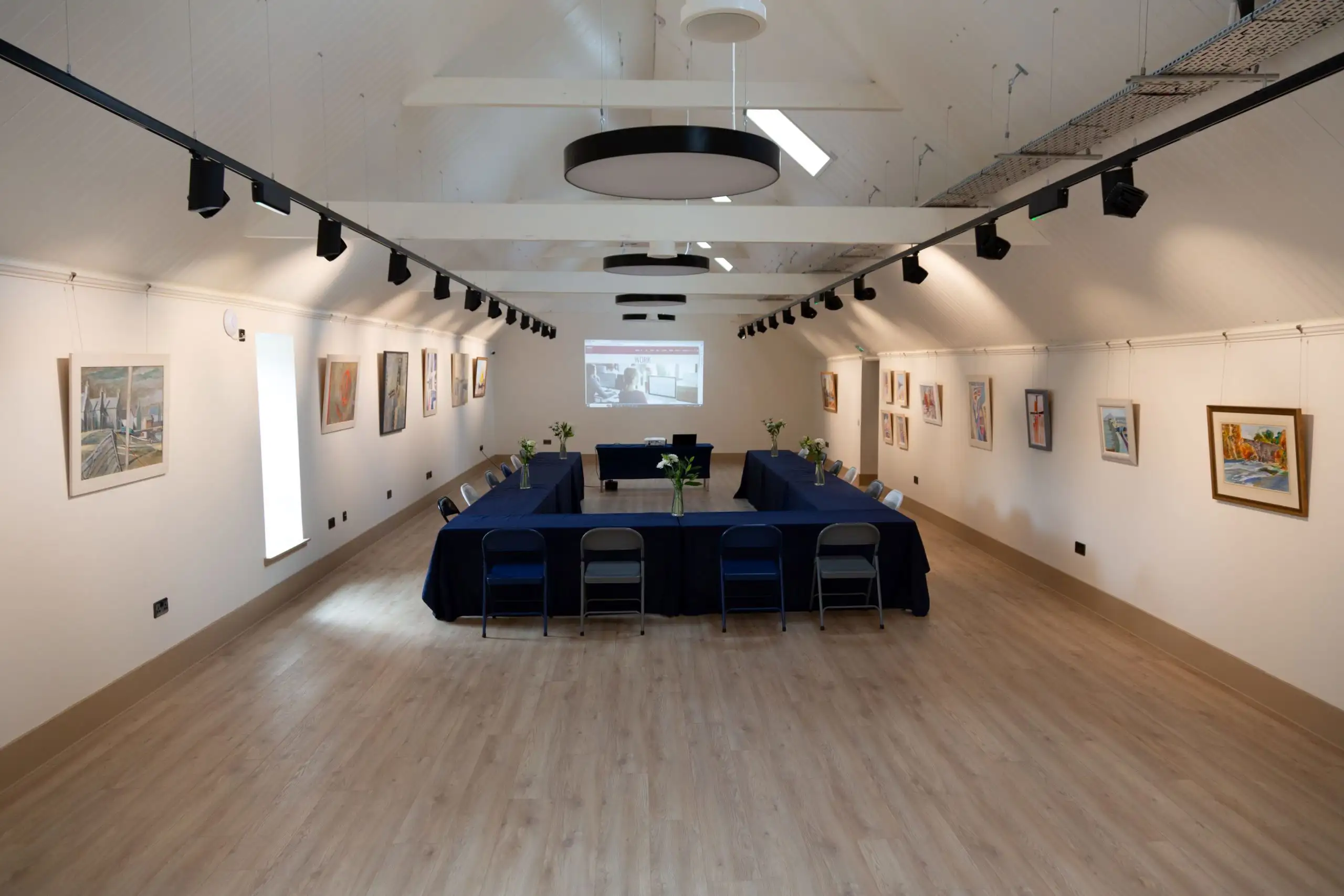 gallery-meeting-set-up-1-scaled.jpg